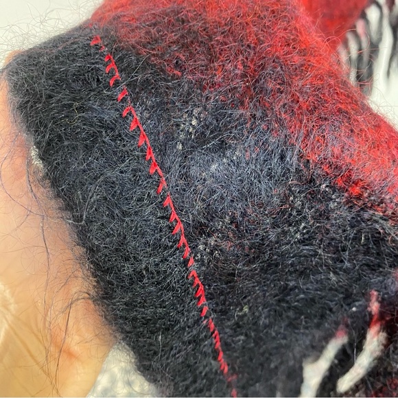 VTG Royal Scot Mohair & Wool Wrap Cape Shawl Red Pink Black Fringe England - Picture 12 of 13